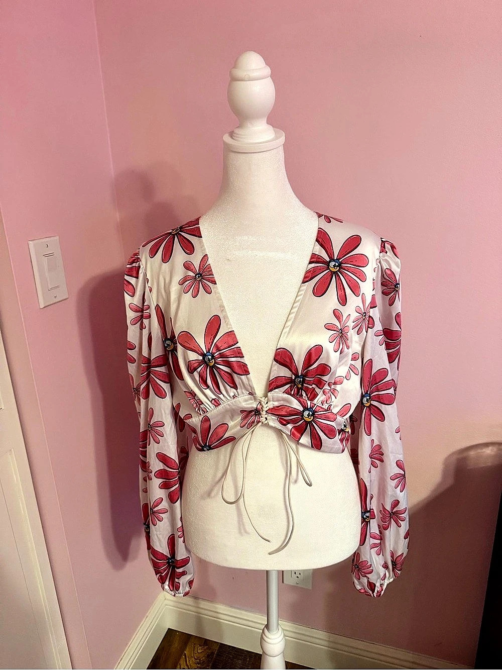 SHEIN Floral corset style Front Crop Top in Pink & White large Like New